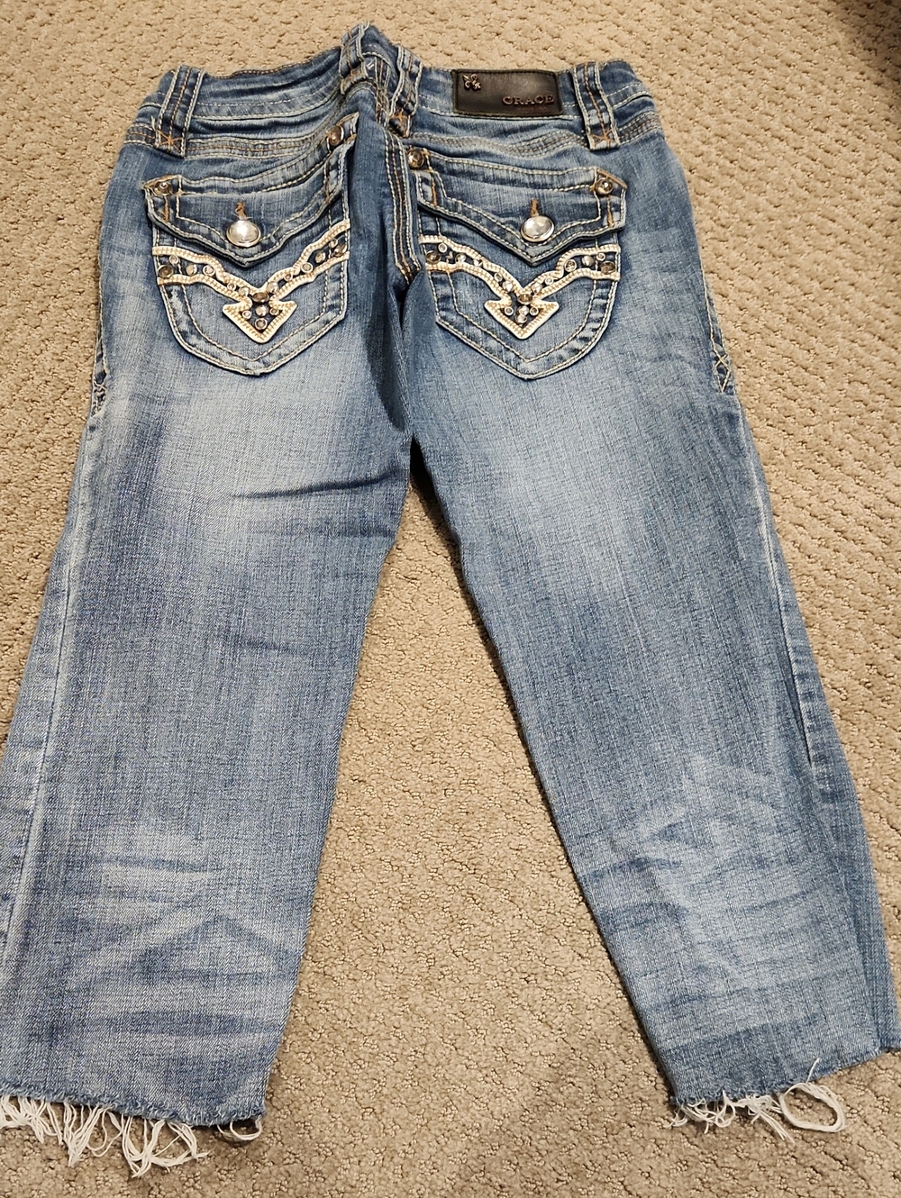 NEW Grace In LA  Light Blue Embellished Cropped Jeans Sz 3/25